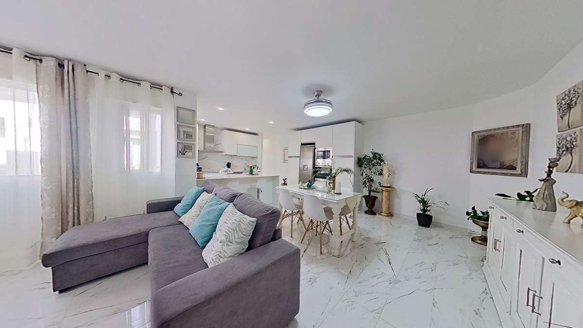 Venta de casas y pisos en Armilla Granada