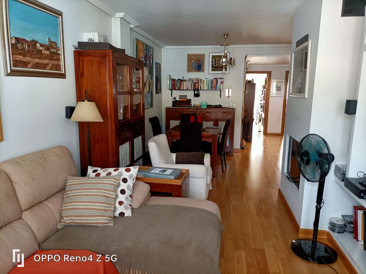 Apartamento, Calle Justiniano Rodriguez, León León, Venta - León (León)