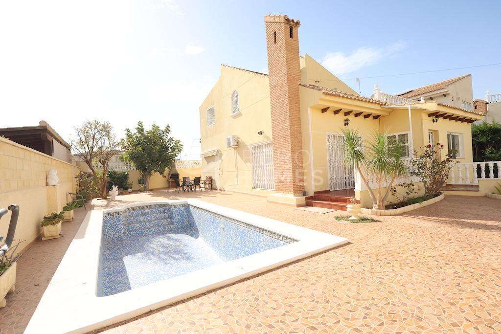 Chalet en venta en Orihuela zona Orihuela-Costa